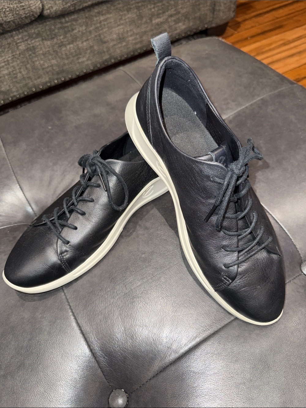 Ecco Flexure Runner Tie Black Leather Sneakers with White Sole Size EU 41